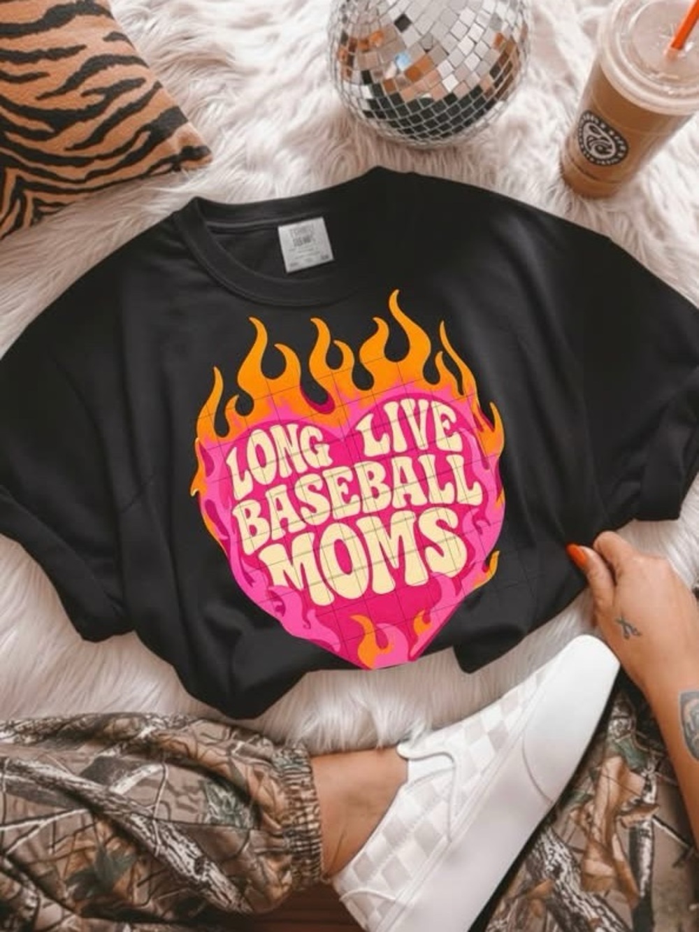 Long Live Baseball Moms Black Comfort Colors Graphic T-shirt Small-2X